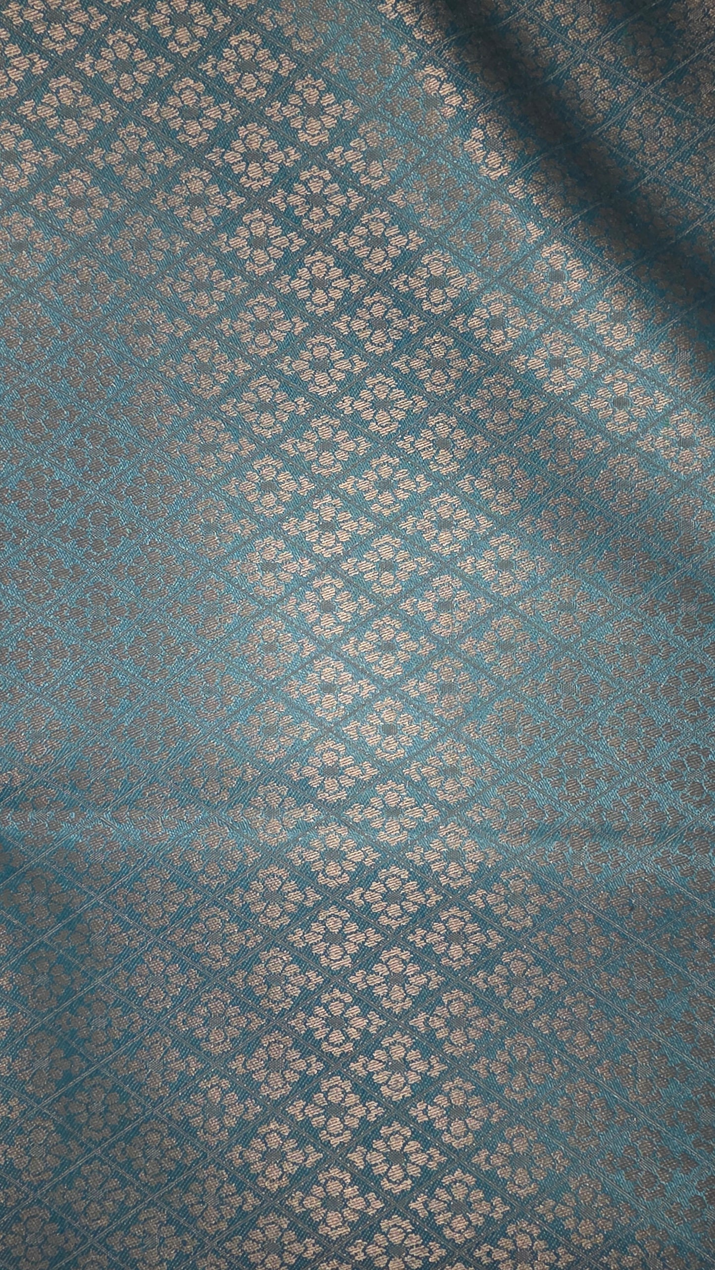 Jamawar Pashmina Weaving Three Piece Dress Material Suit | Premium Winter Ethnic Wear EVP4