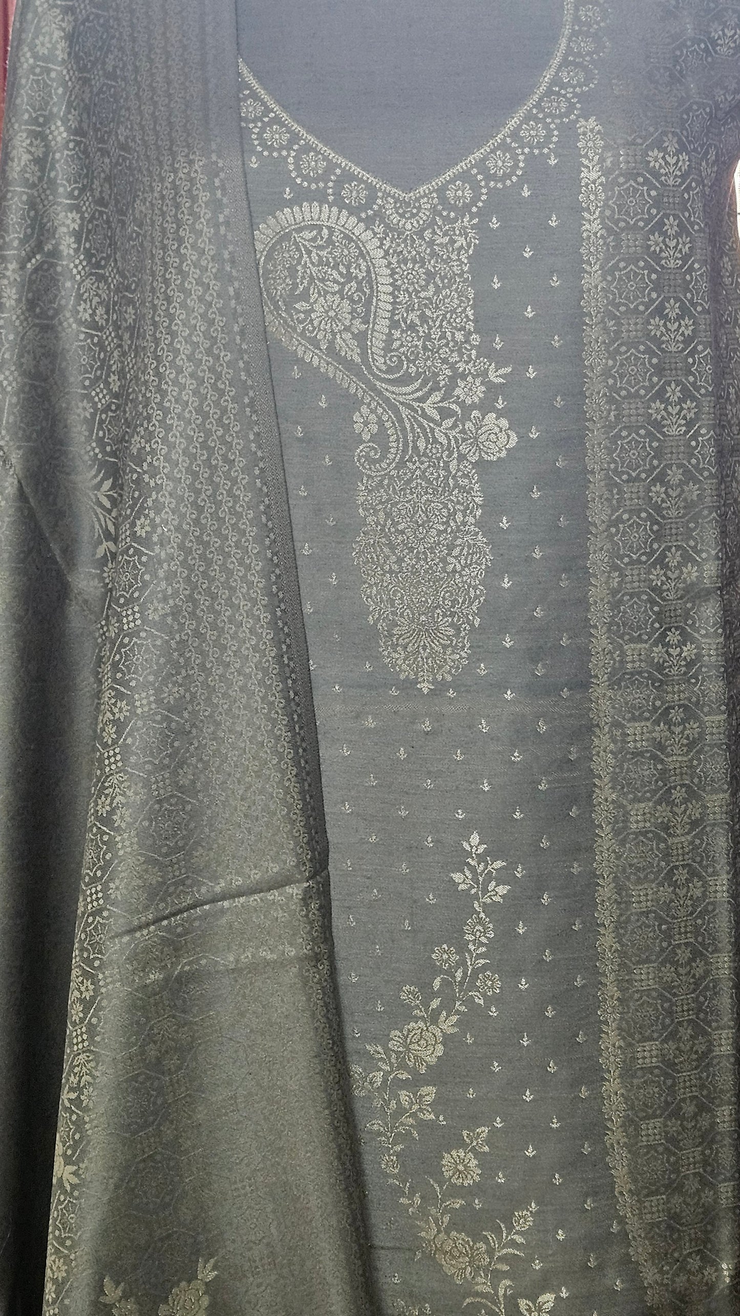 Jamawar Pashmina Weaving Three Piece Dress Material Suit | Premium Winter Ethnic Wear EVP8