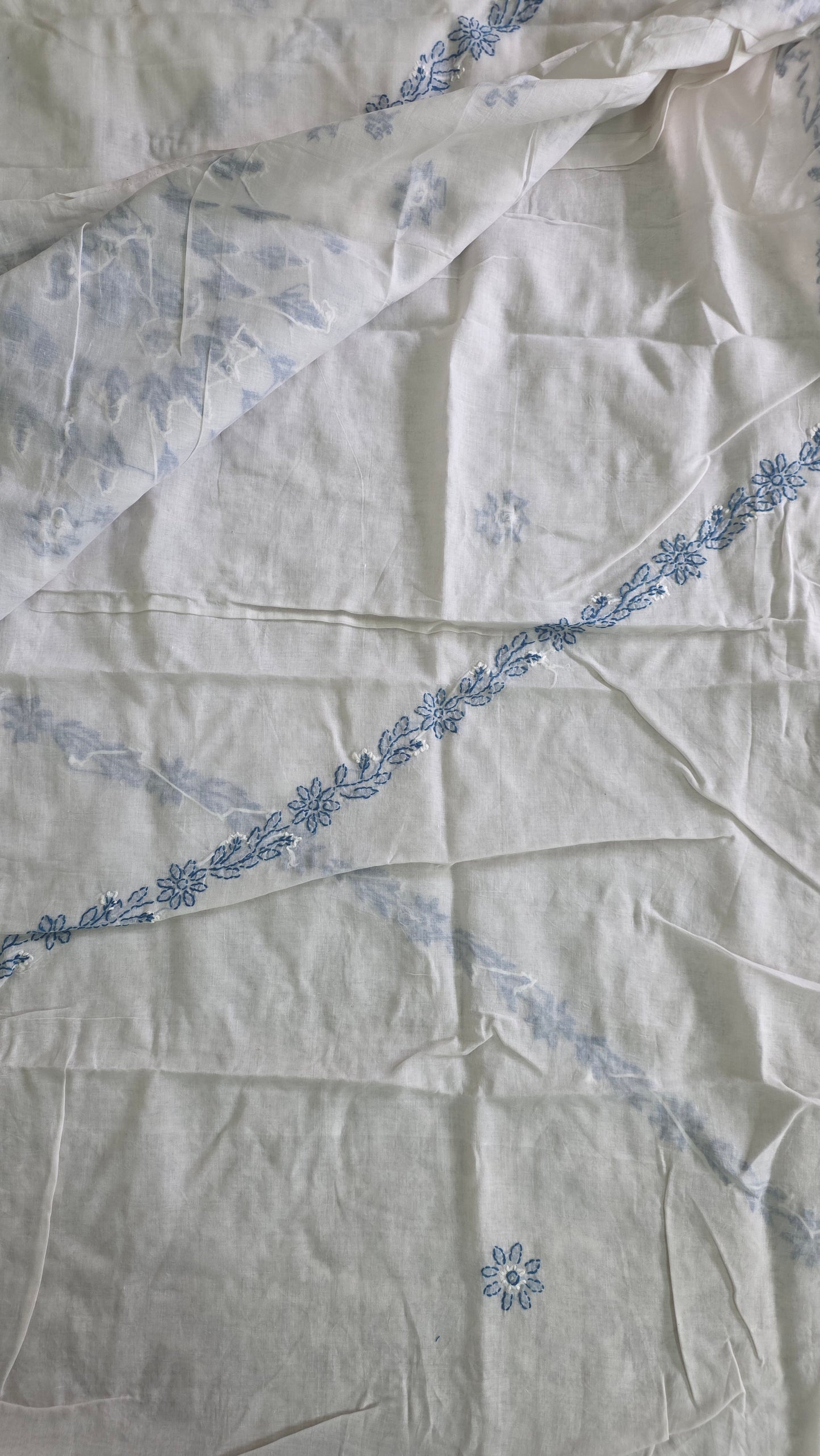 White Pure Cotton hand work Lakhnavi Chikankari saree