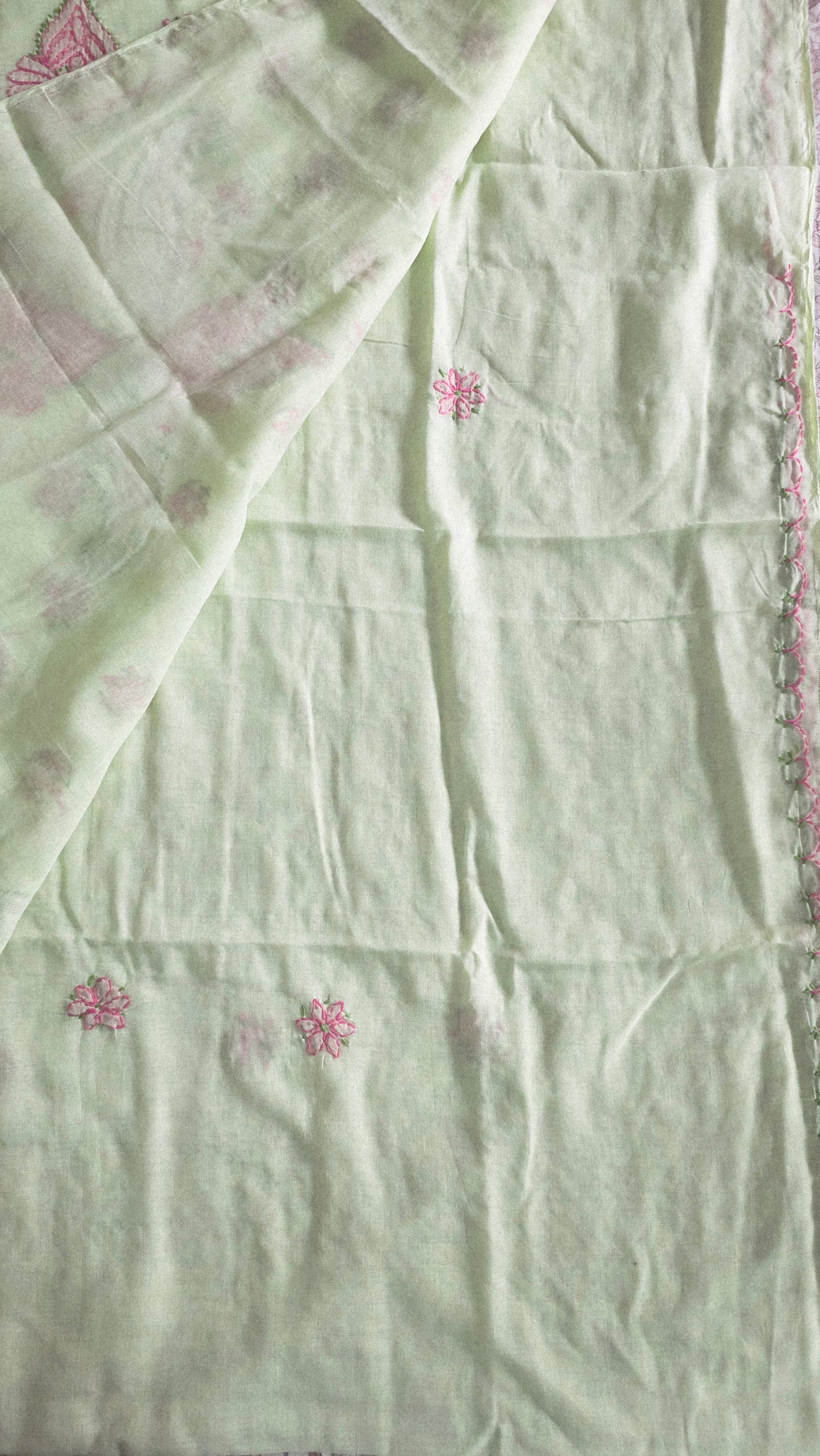 Pure Cotton Jaali work Lakhnavi Chikankari saree