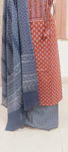 Charger l&#39;image dans la galerie, Rust Maroon Jaipuri Printed Angrakha Style Cotton Suit EV08