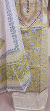 Charger l&#39;image dans la galerie, Jaipuri Cotton Printed Suit with Gotta Patti work EV13