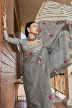 Charger l&#39;image dans la galerie, Grey Pure Linen Cotton saree with Gotta Patti Work AD4705 - Ethnic&#39;s By Anvi Creations