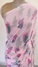 Charger l&#39;image dans la galerie, Baby Pink Floral Printed Georgette Saree with Blouse SF06 - Ethnic&#39;s By Anvi Creations